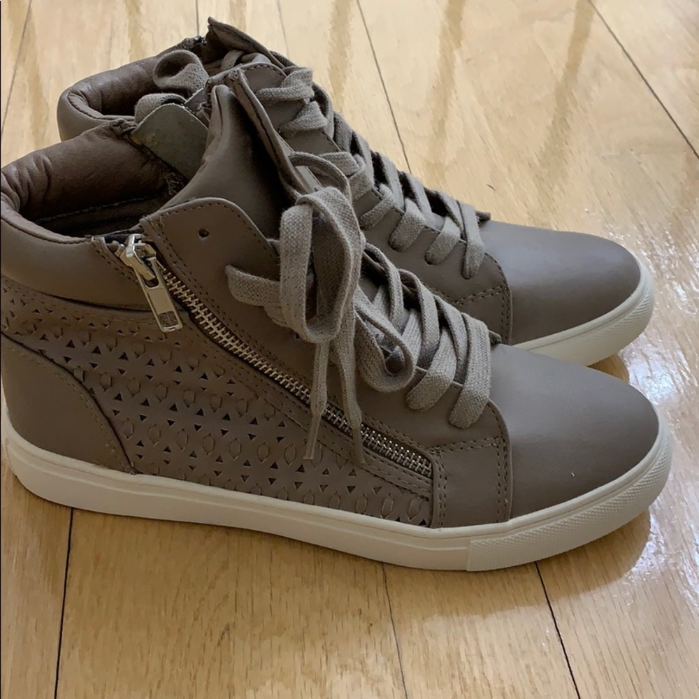 Steven Madden high tops sneakers
